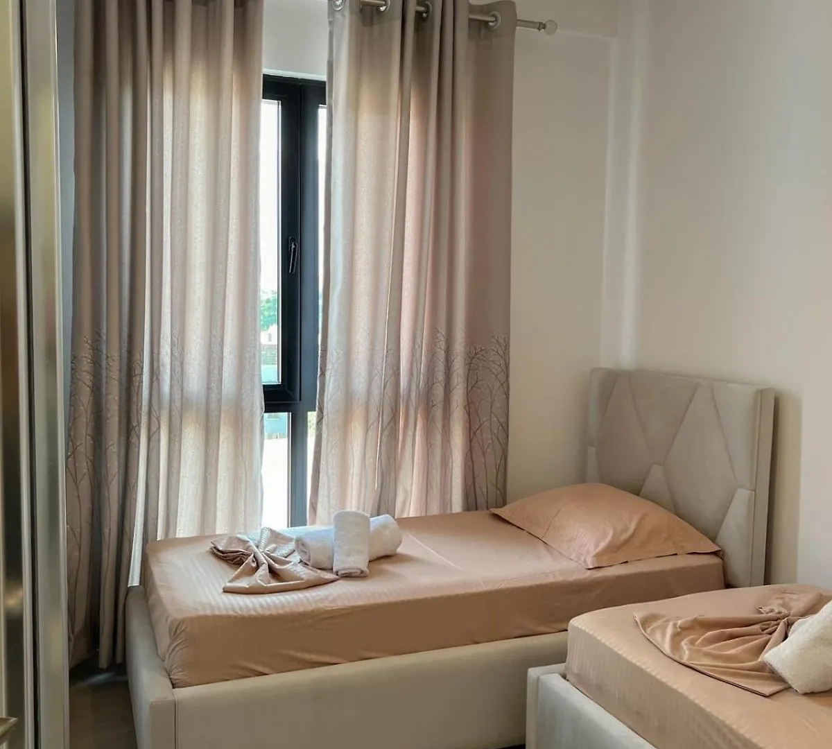 טיראנה Arlis New Apartment אלבניה